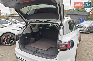 Внедорожник / Кроссовер Volkswagen ID.6 Crozz 2021 в 