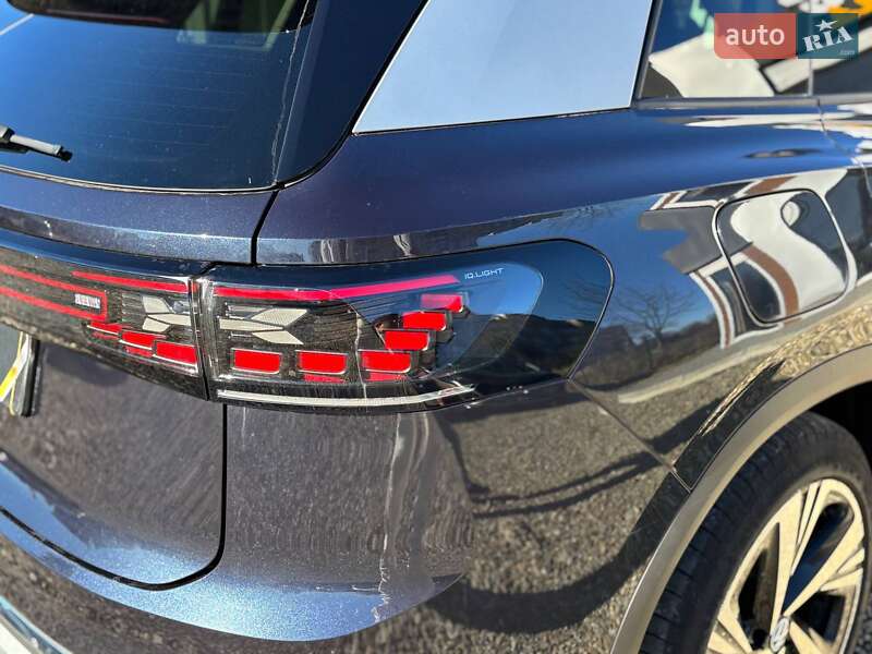 Позашляховик / Кросовер Volkswagen ID.6 Crozz 2023 в Стрию