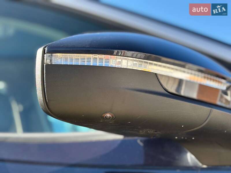 Позашляховик / Кросовер Volkswagen ID.6 Crozz 2023 в Стрию