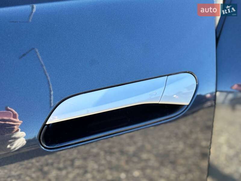 Позашляховик / Кросовер Volkswagen ID.6 Crozz 2023 в Стрию