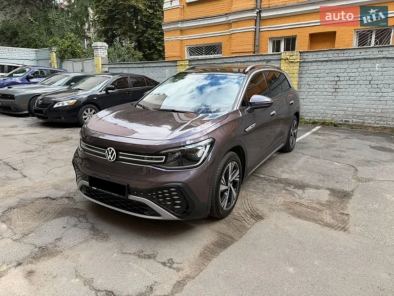 Volkswagen ID.6 Crozz