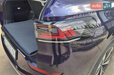 Позашляховик / Кросовер Volkswagen ID.6 X 2021 в 