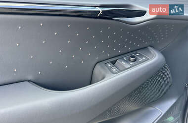 Позашляховик / Кросовер Volkswagen ID. UNYX 2025 в 