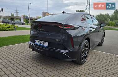 Позашляховик / Кросовер Volkswagen ID. UNYX 2024 в 