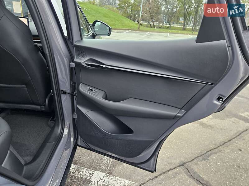 Внедорожник / Кроссовер Volkswagen ID. UNYX 2024 в Киеве фото 28 Внедорожник / Кроссовер Volkswagen ID. UNYX 2024 в Киеве