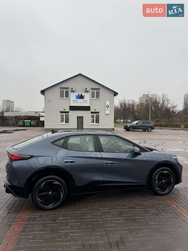 Внедорожник / Кроссовер Volkswagen ID. UNYX 2025 в Киеве