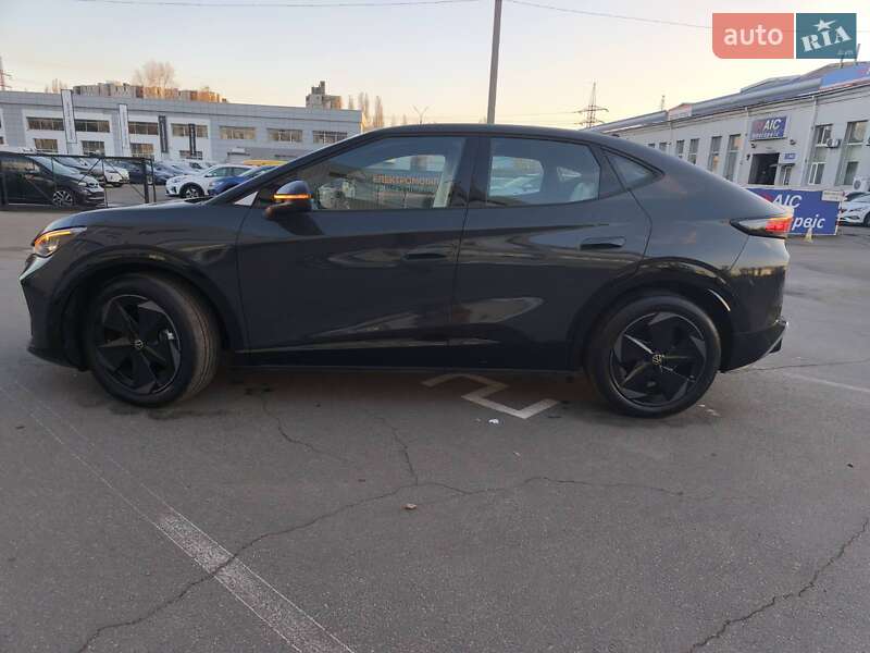 Внедорожник / Кроссовер Volkswagen ID. UNYX 2024 в Киеве