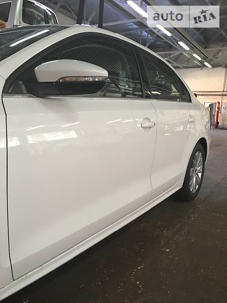 Седан Volkswagen Jetta 2016 в Кременчуці