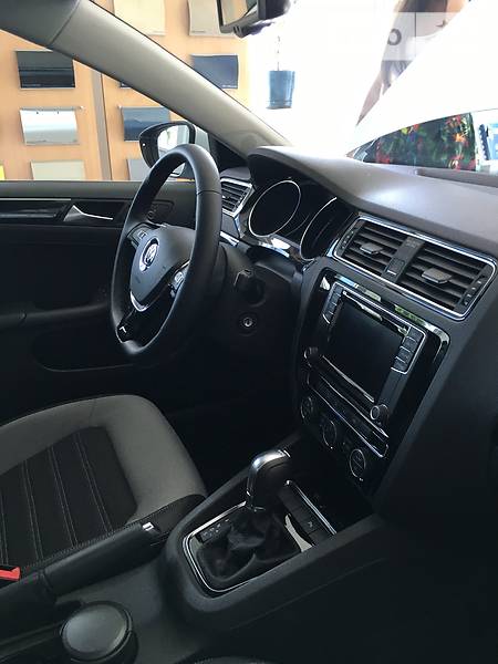 Седан Volkswagen Jetta 2016 в Кременчуці