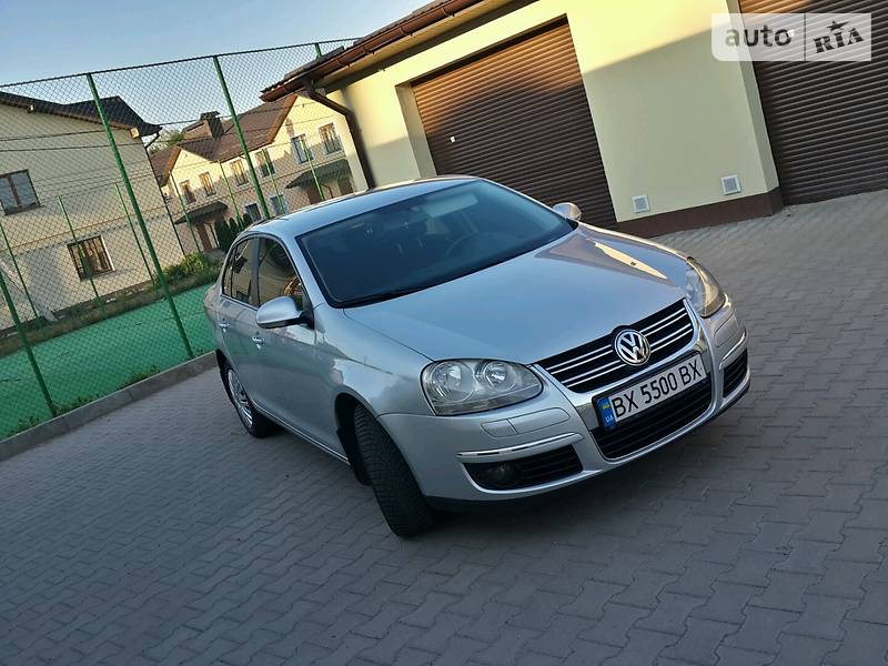 Седан Volkswagen Jetta 2006 в Хмельницком