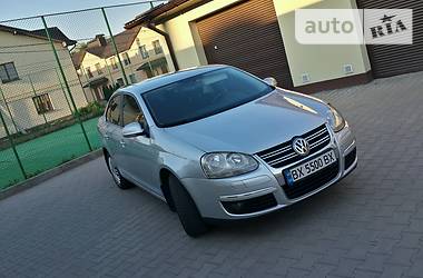 Седан Volkswagen Jetta 2006 в Хмельницком