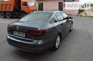 Седан Volkswagen Jetta 2016 в Луцке