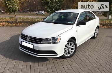 Седан Volkswagen Jetta 2015 в Мариуполе