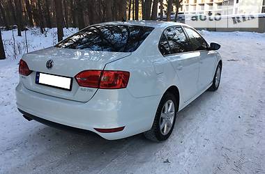 Седан Volkswagen Jetta 2014 в Киеве