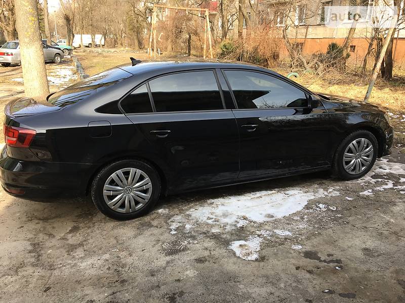 Седан Volkswagen Jetta 2016 в Львові