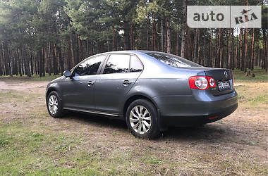 Седан Volkswagen Jetta 2008 в 
