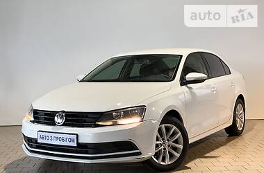 Седан Volkswagen Jetta 2016 в 