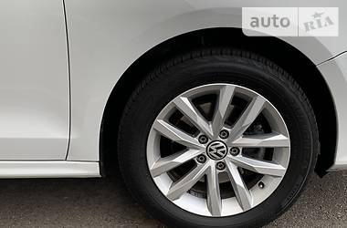Седан Volkswagen Jetta 2016 в 
