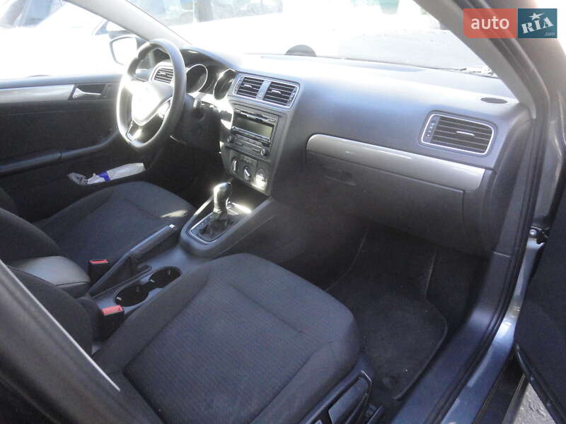 Седан Volkswagen Jetta 2014 в Запоріжжі