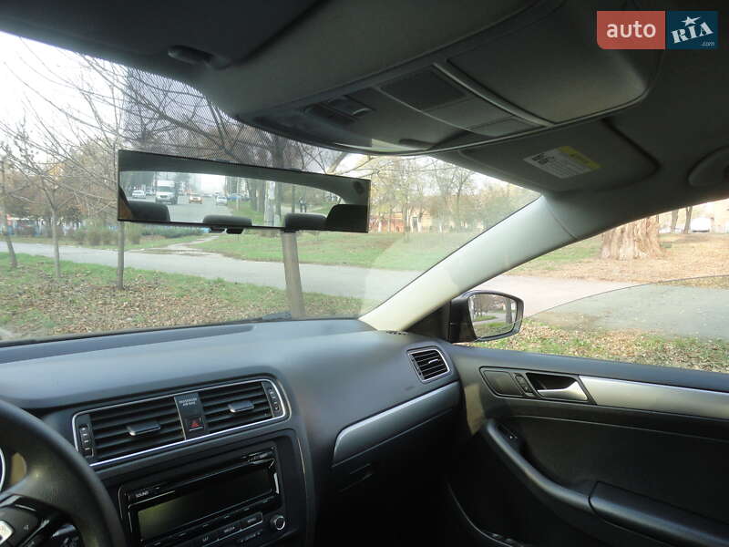 Седан Volkswagen Jetta 2014 в Запоріжжі