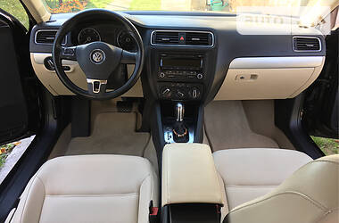 Седан Volkswagen Jetta 2012 в Стрые