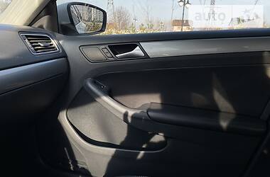 Седан Volkswagen Jetta 2017 в 
