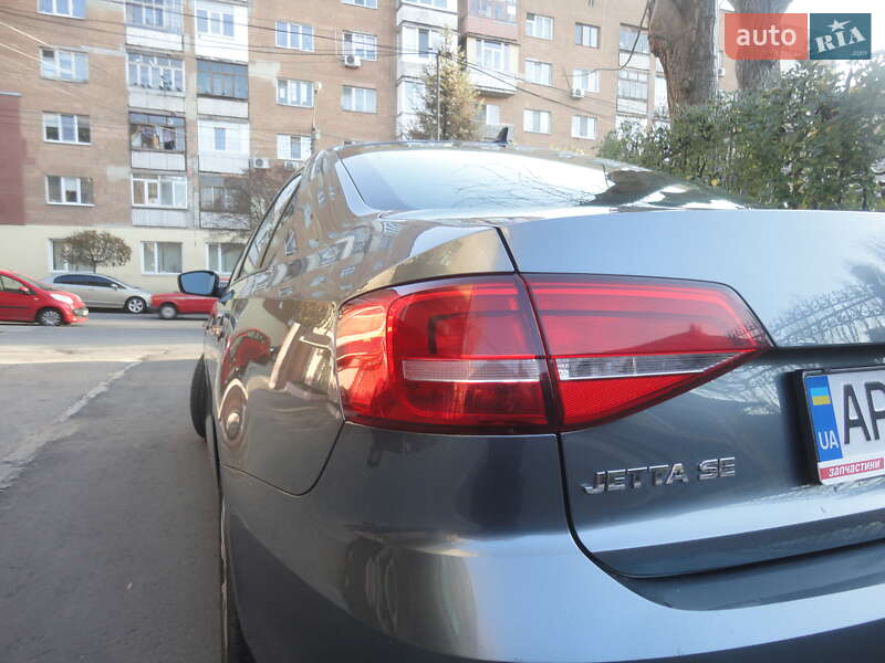 Седан Volkswagen Jetta 2014 в Запоріжжі