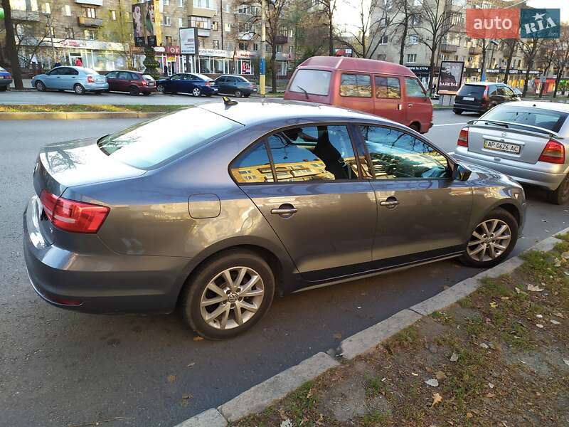 Седан Volkswagen Jetta 2014 в Запоріжжі