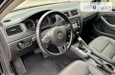 Седан Volkswagen Jetta 2012 в 