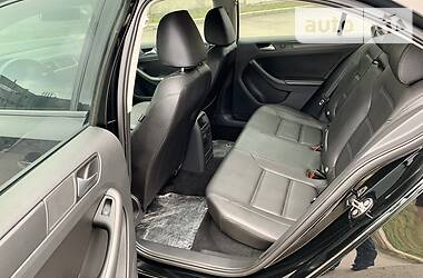 Седан Volkswagen Jetta 2012 в 