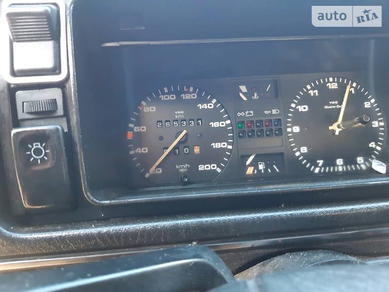Седан Volkswagen Jetta 1989 в Рівному