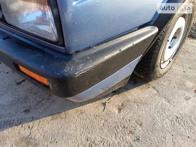 Седан Volkswagen Jetta 1989 в Рівному