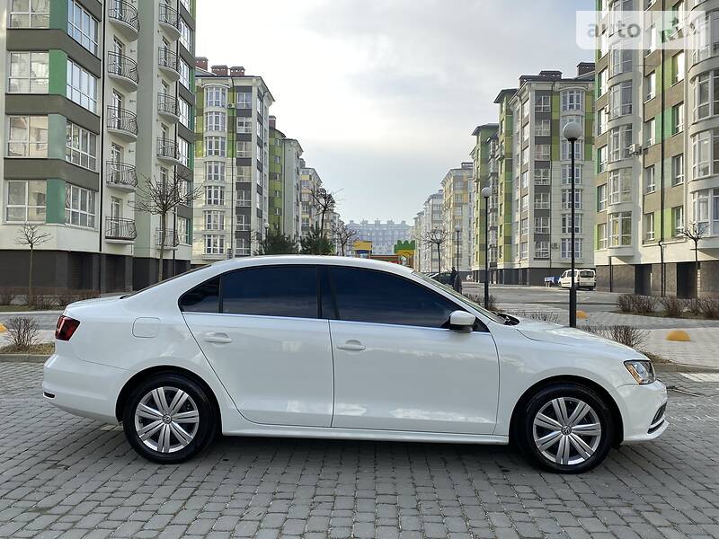 Седан Volkswagen Jetta 2017 в Івано-Франківську