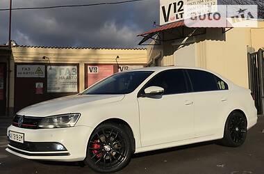 Седан Volkswagen Jetta 2016 в 