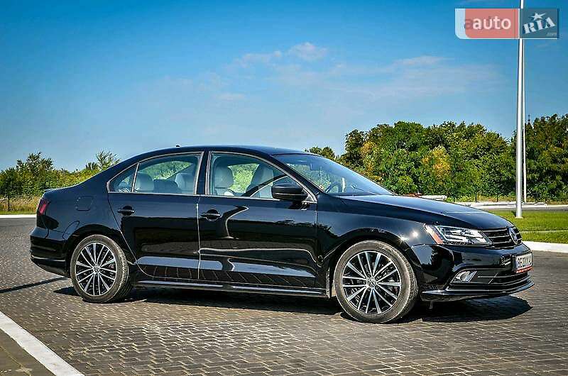Седан Volkswagen Jetta 2016 в Николаеве