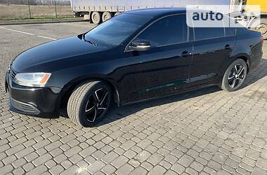 Седан Volkswagen Jetta 2013 в 