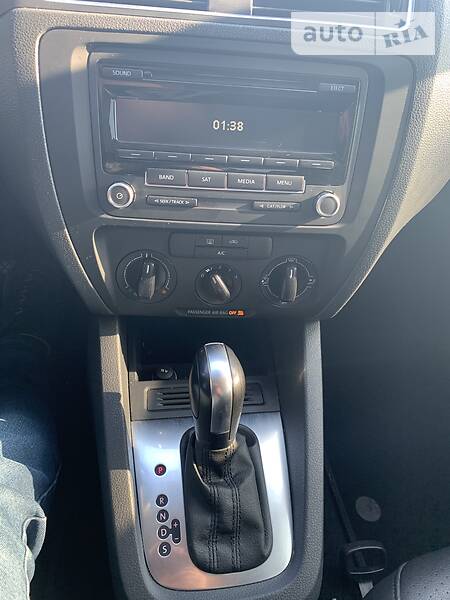 Седан Volkswagen Jetta 2013 в Павлограді