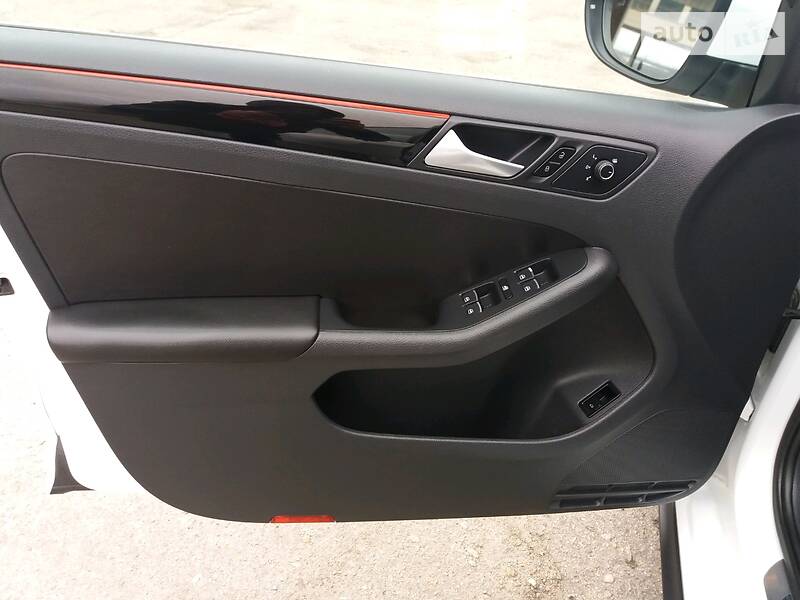 Седан Volkswagen Jetta 2017 в Запоріжжі