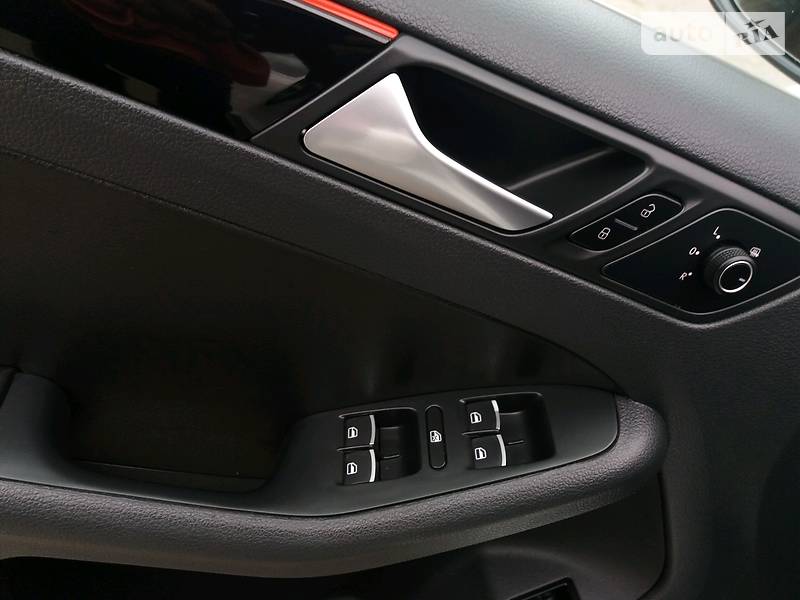 Седан Volkswagen Jetta 2017 в Запоріжжі