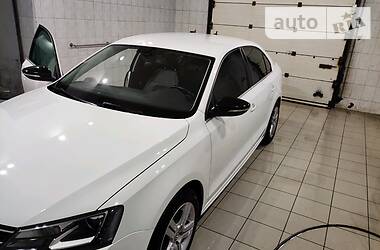 Седан Volkswagen Jetta 2016 в 