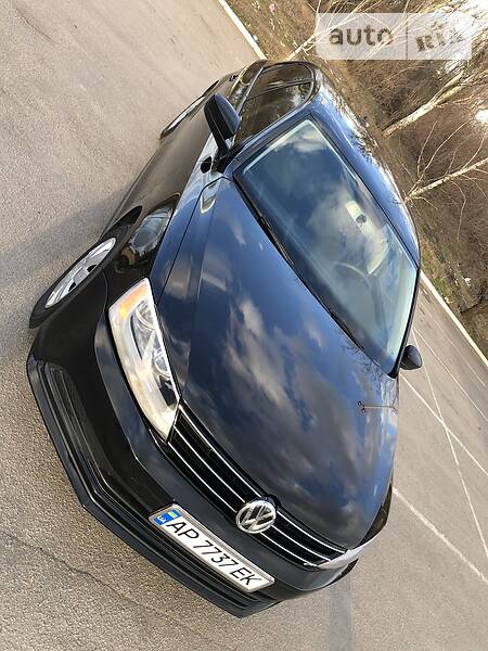 Седан Volkswagen Jetta 2015 в Запоріжжі