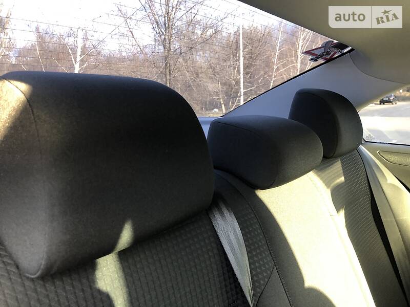 Седан Volkswagen Jetta 2015 в Запоріжжі