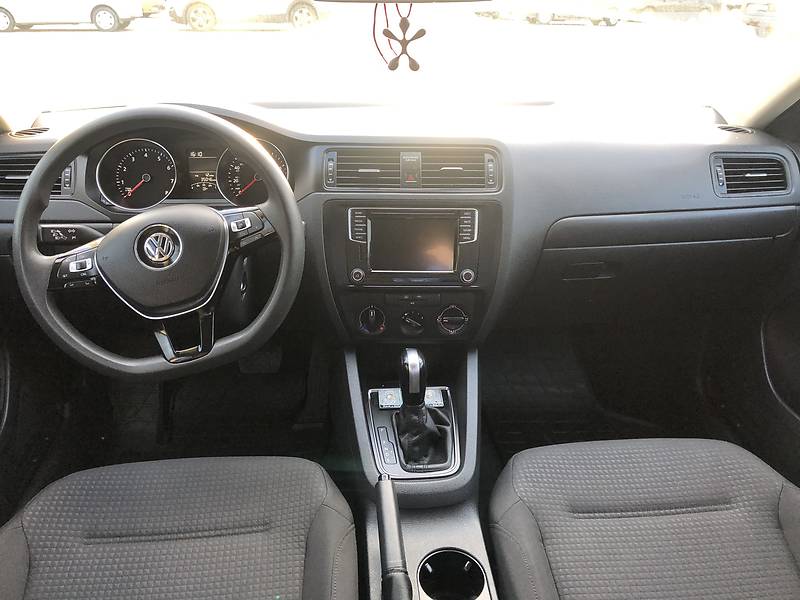 Седан Volkswagen Jetta 2015 в Запоріжжі