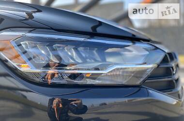 Седан Volkswagen Jetta 2018 в 