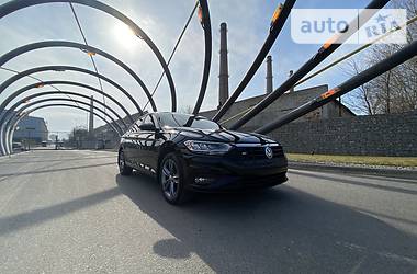 Седан Volkswagen Jetta 2018 в 
