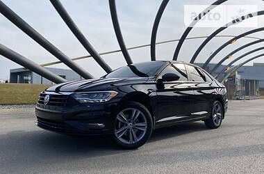 Седан Volkswagen Jetta 2018 в 