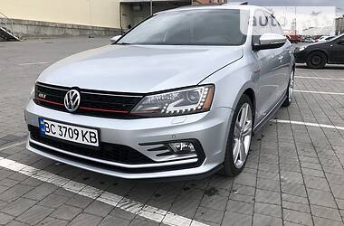 Хетчбек Volkswagen Jetta 2016 в 