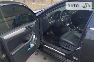 Седан Volkswagen Jetta 2013 в 