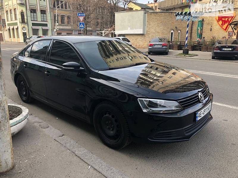 Седан Volkswagen Jetta 2011 в Днепре