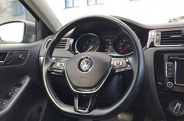 Седан Volkswagen Jetta 2015 в 